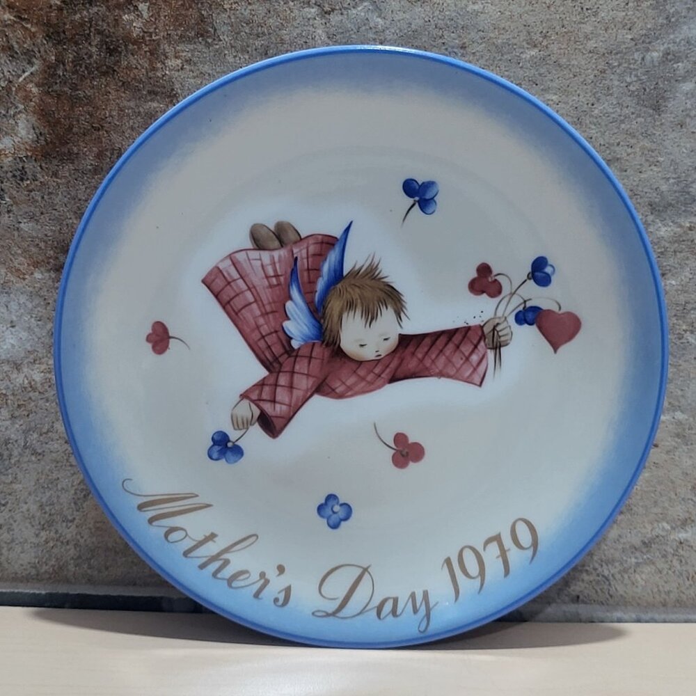 Schmid Hummel Mother's Day 1979 Cherubs Gift Decorative Wall Hanging Plate
